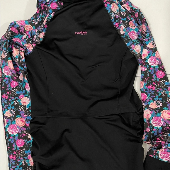 Bebe Sport Black Floral Zipper Workout jacket sweatshirt Thumbhole Ruched size M - Picture 9 of 16
